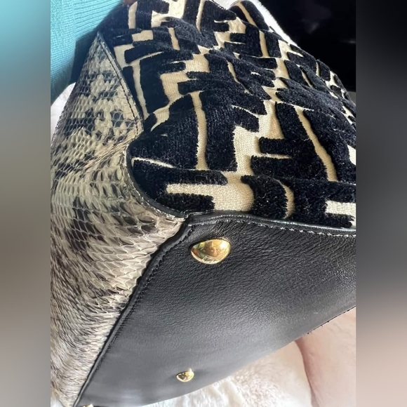 AUTHENTIC FENDI 2Jours -  RARE ITEM - Picture 5 of 16